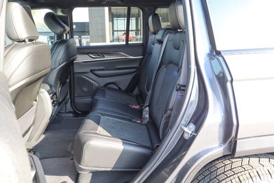 2026 Jeep Grand Cherokee Laredo Altitude