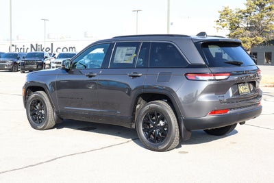 2026 Jeep Grand Cherokee Laredo Altitude