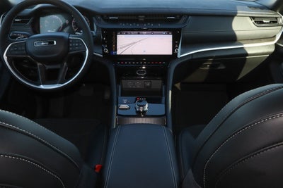 2026 Jeep Grand Cherokee Laredo Altitude 4x4