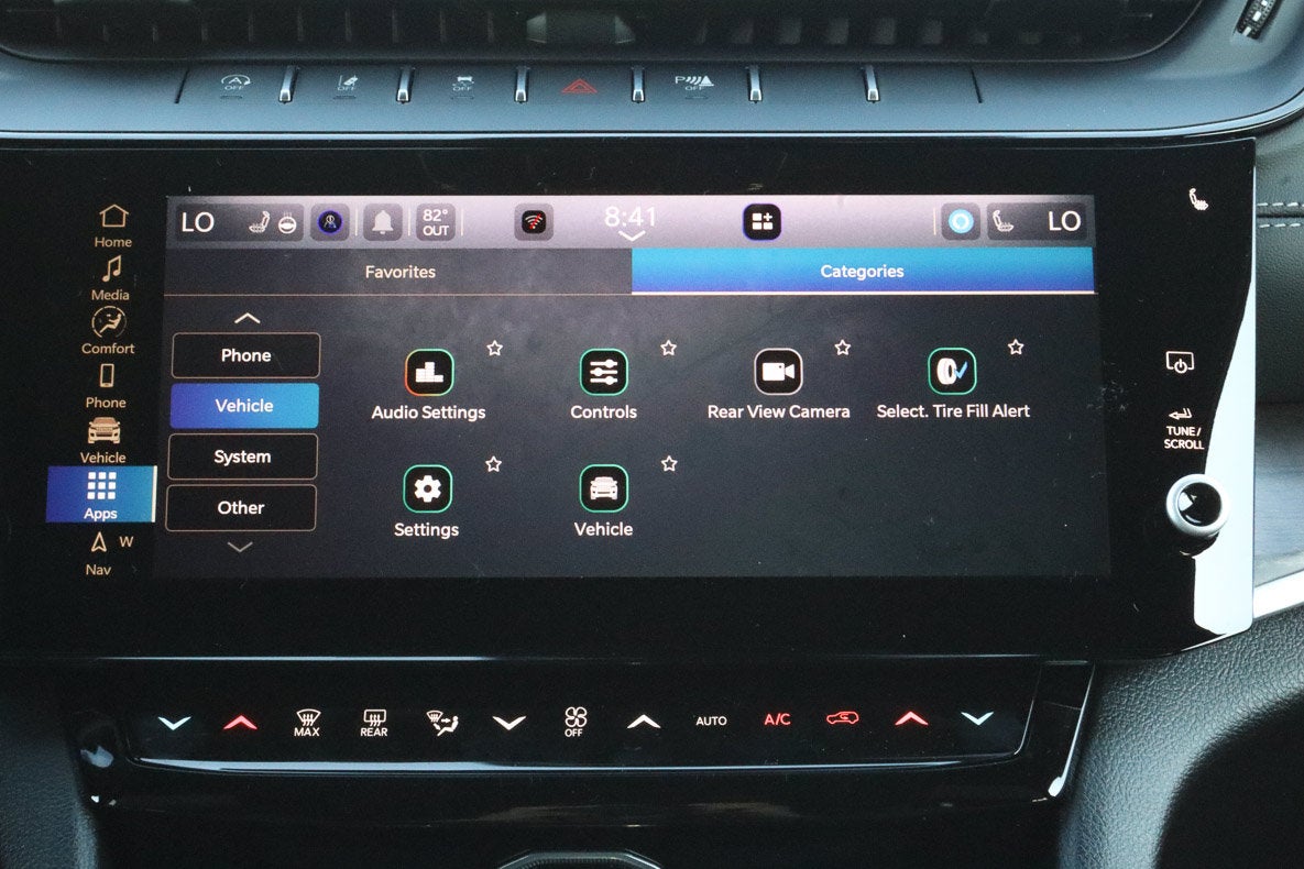 2026 Jeep Grand Cherokee Laredo Altitude 4x4