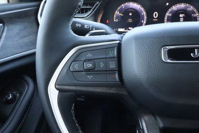 2026 Jeep Grand Cherokee Laredo Altitude 4x4
