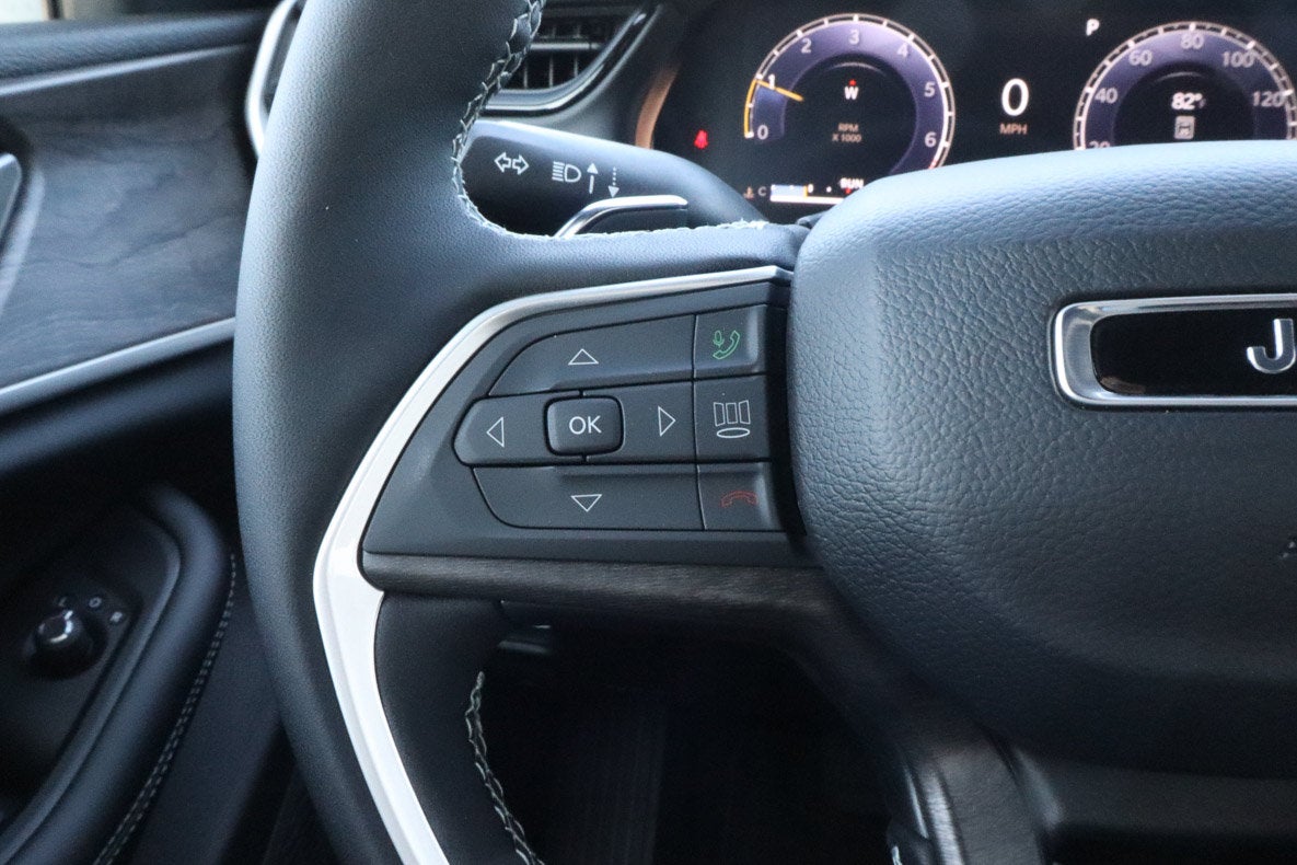 2026 Jeep Grand Cherokee Laredo Altitude 4x4