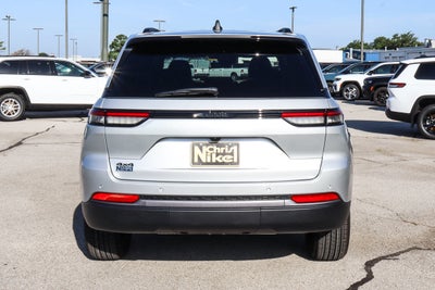 2026 Jeep Grand Cherokee Laredo Altitude 4x4