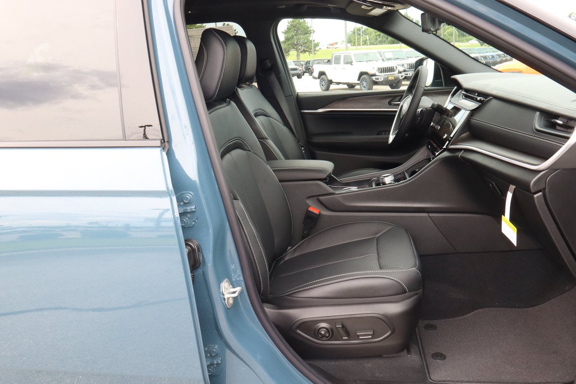 2026 Jeep Grand Cherokee Limited Reserve 4x4