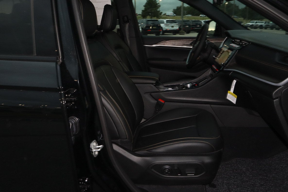 2026 Jeep Grand Cherokee 85th Anniversary Edition 4x4