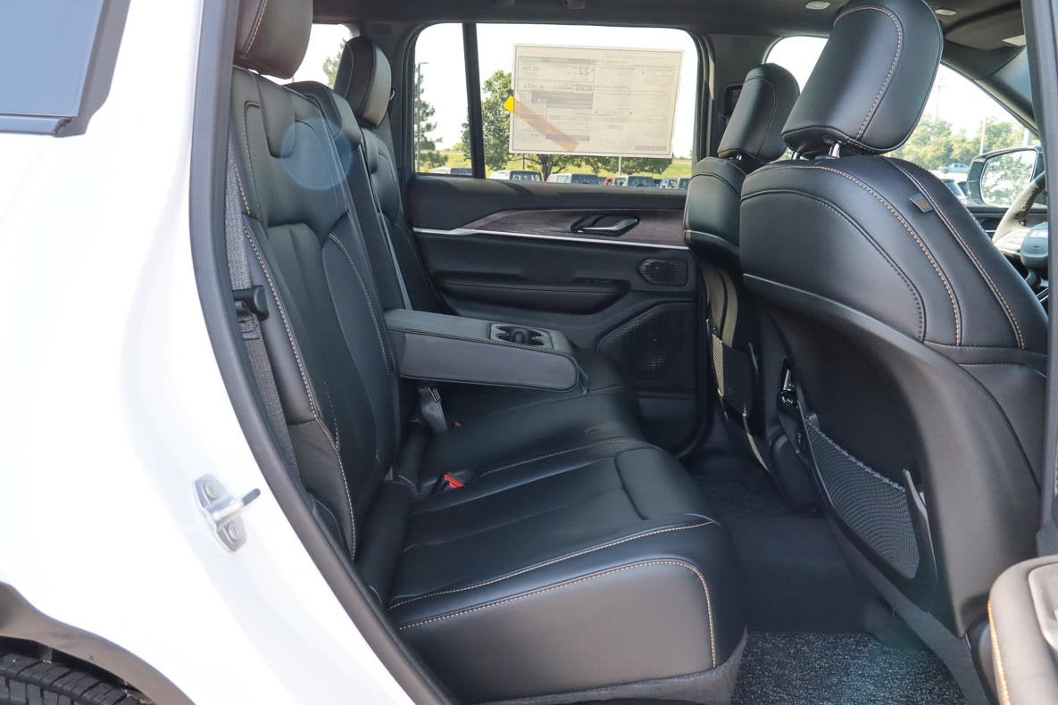 2026 Jeep Grand Cherokee 85th Anniversary Edition 4x4