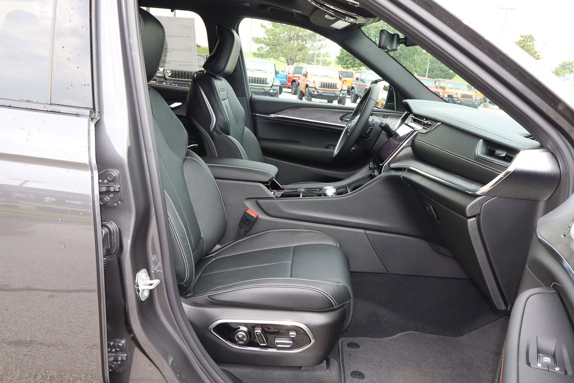 2025 Jeep Grand Cherokee Overland