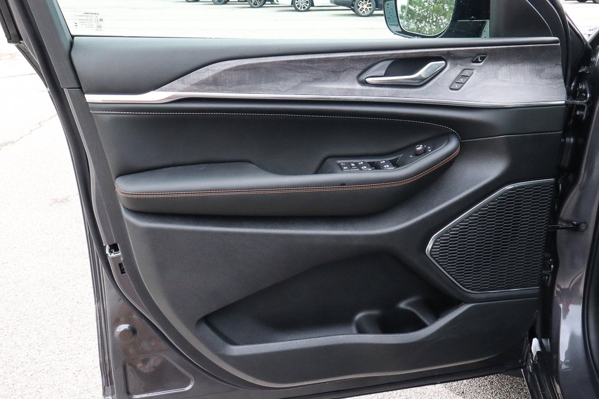 2025 Jeep Grand Cherokee Overland