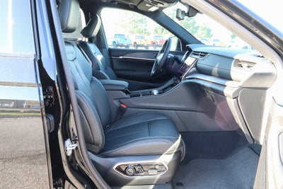 2025 Jeep Grand Cherokee Overland