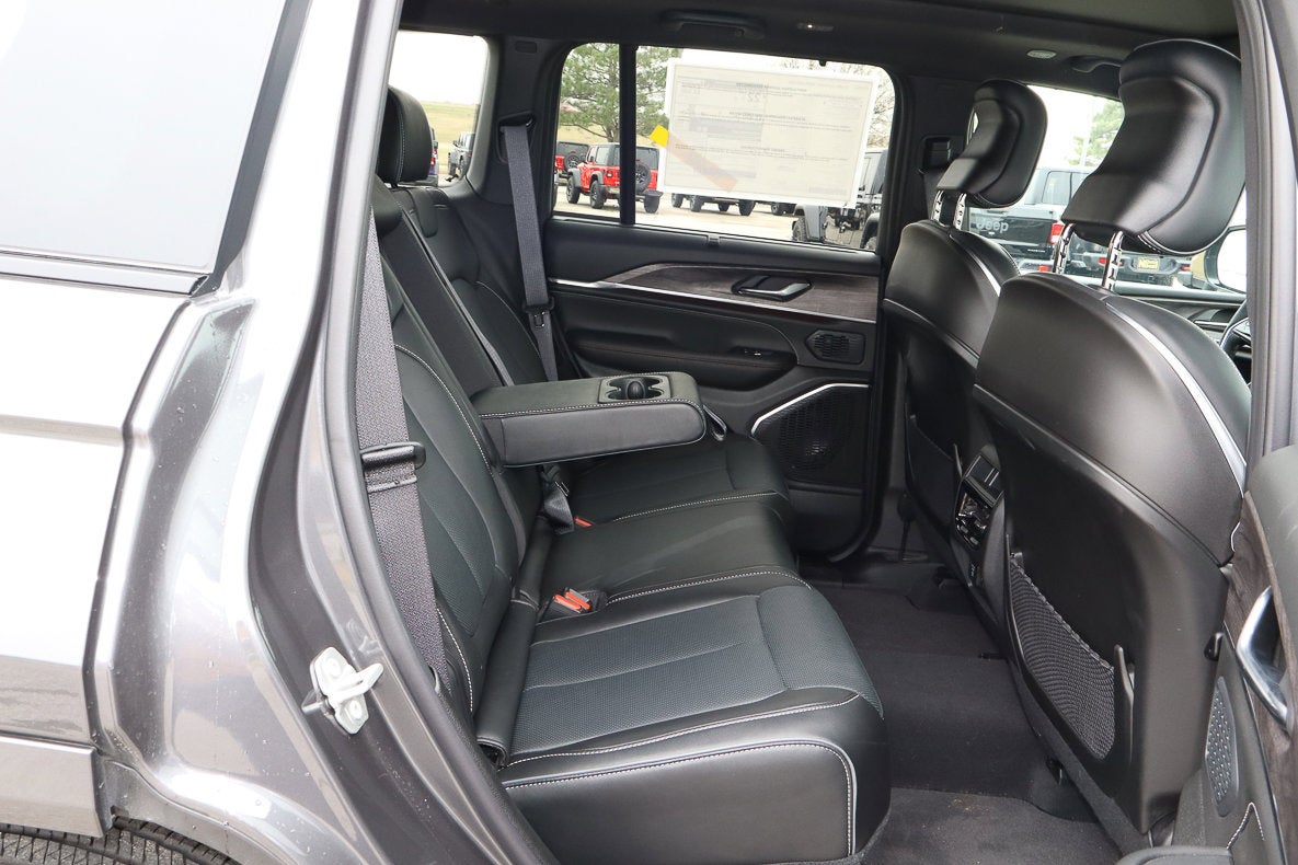 2025 Jeep Grand Cherokee Overland