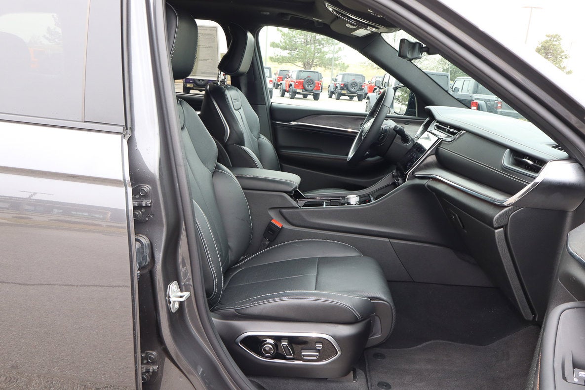 2025 Jeep Grand Cherokee Overland