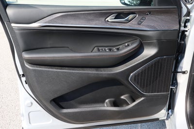 2025 Jeep Grand Cherokee Overland