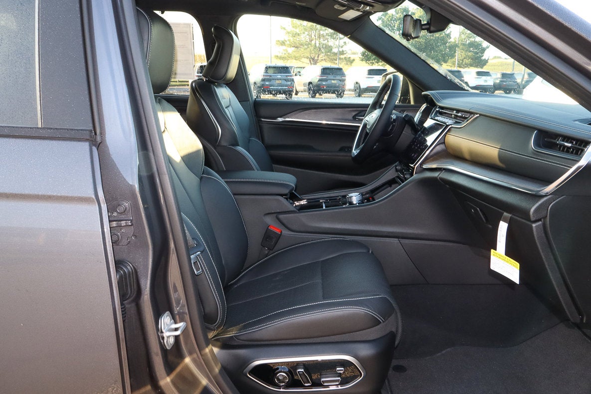 2025 Jeep Grand Cherokee Overland