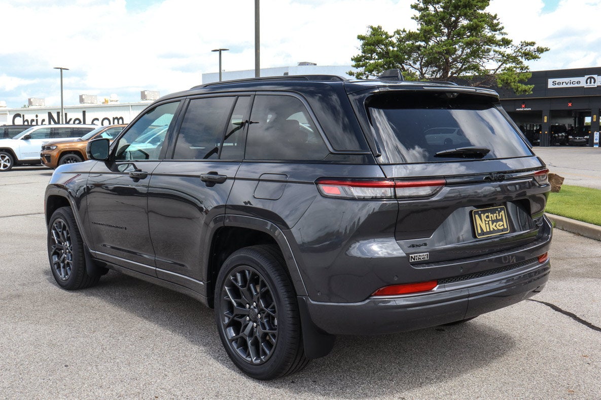 2026 Jeep Grand Cherokee Summit 4x4