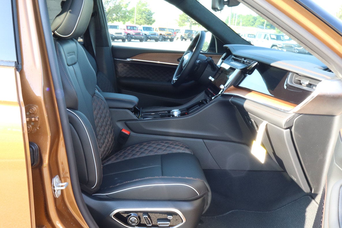 2026 Jeep Grand Cherokee Summit 4x4
