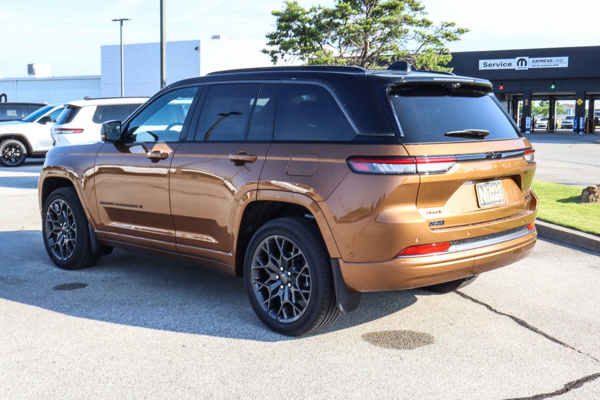 2026 Jeep Grand Cherokee Summit 4x4