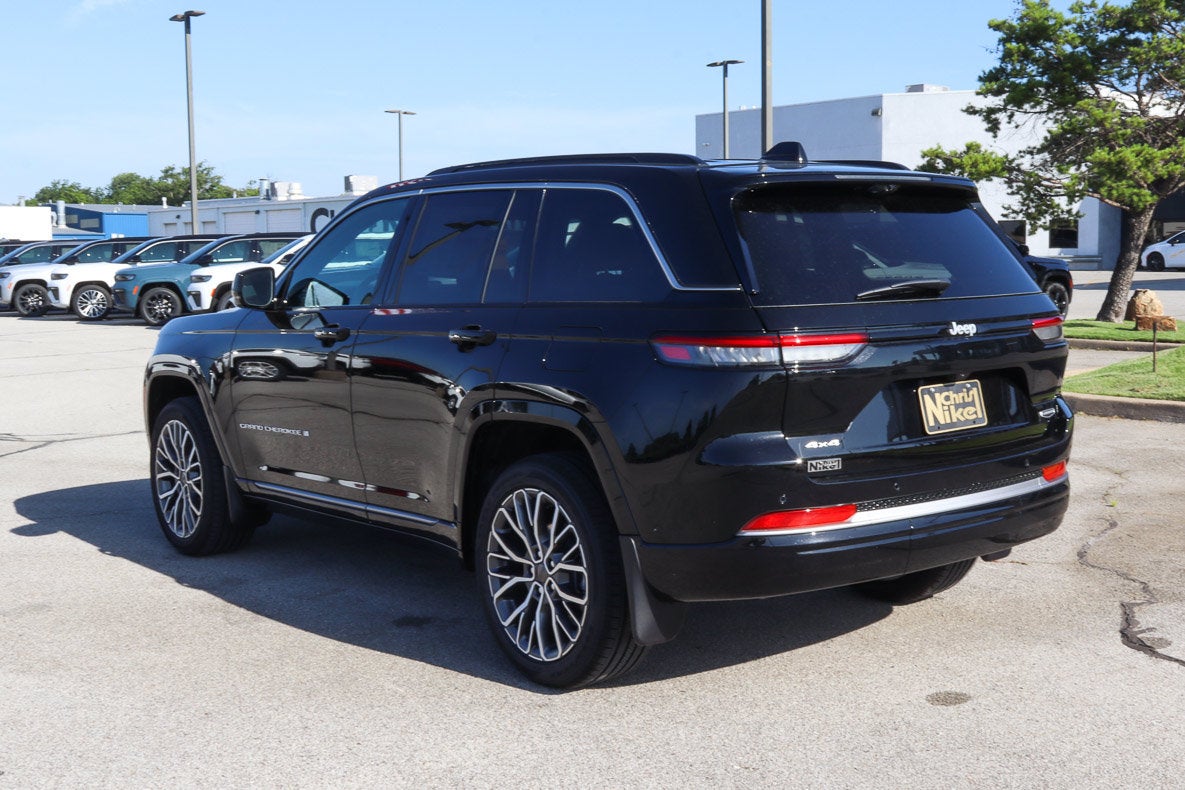2026 Jeep Grand Cherokee Summit 4x4