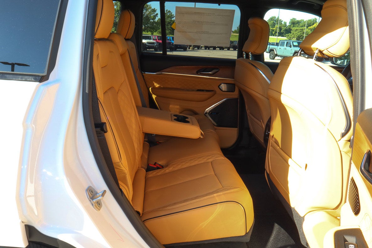 2026 Jeep Grand Cherokee Summit 4x4