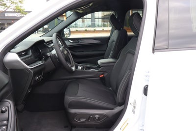 2026 Jeep Grand Cherokee L Laredo 4x2