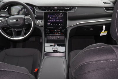 2026 Jeep Grand Cherokee L Laredo 4x2