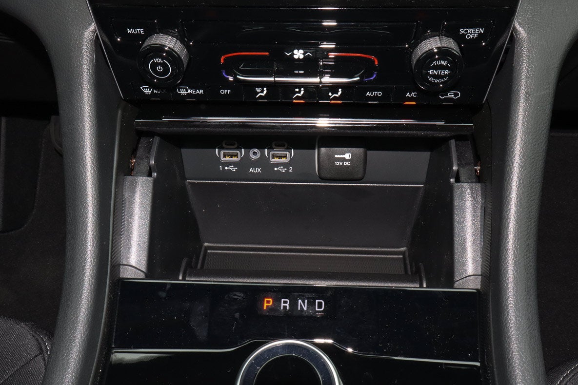 2026 Jeep Grand Cherokee L Laredo 4x2