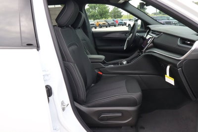 2026 Jeep Grand Cherokee L Laredo 4x2