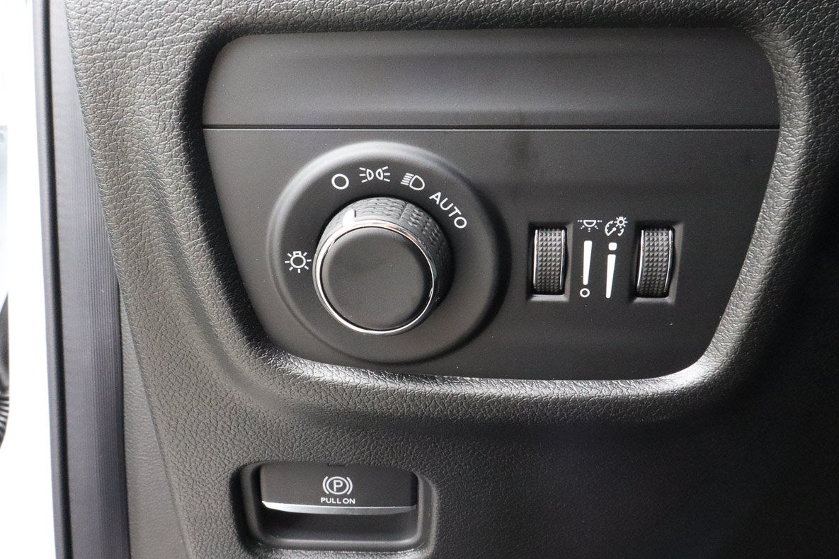 2026 Jeep Grand Cherokee L Laredo Altitude 4x2