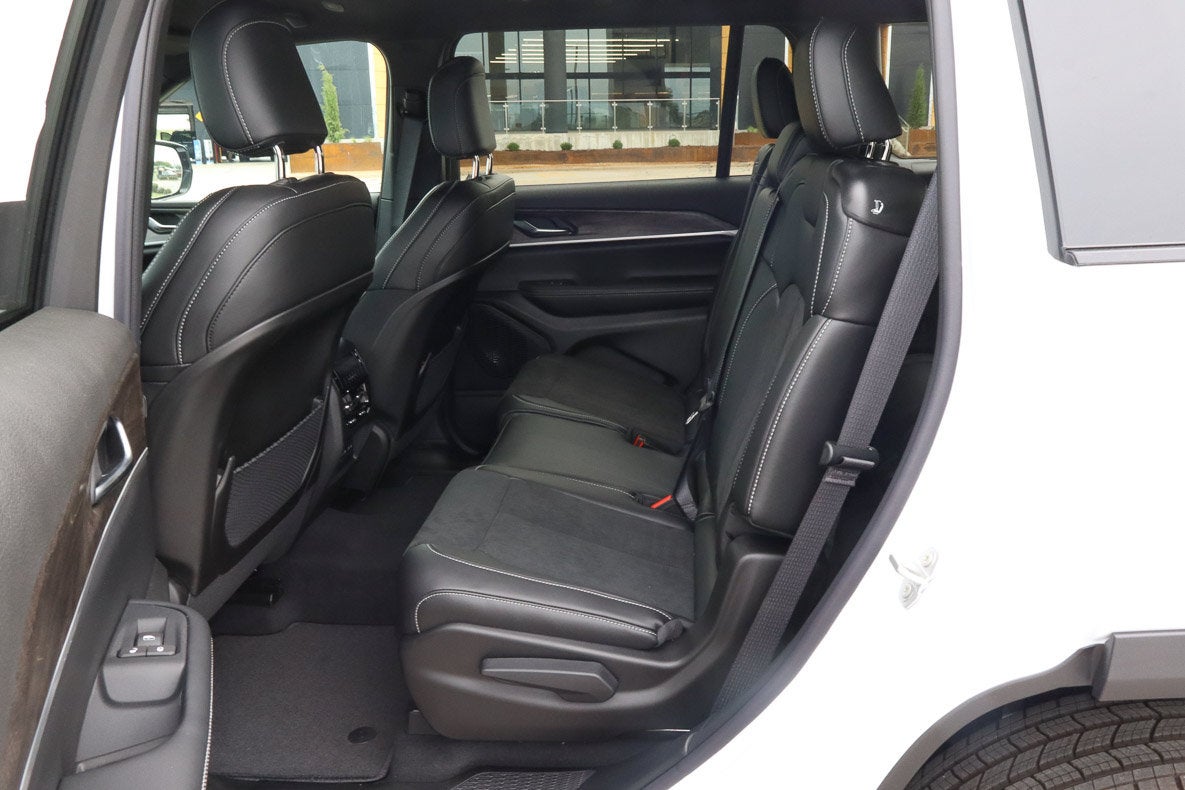 2026 Jeep Grand Cherokee L Laredo Altitude 4x2