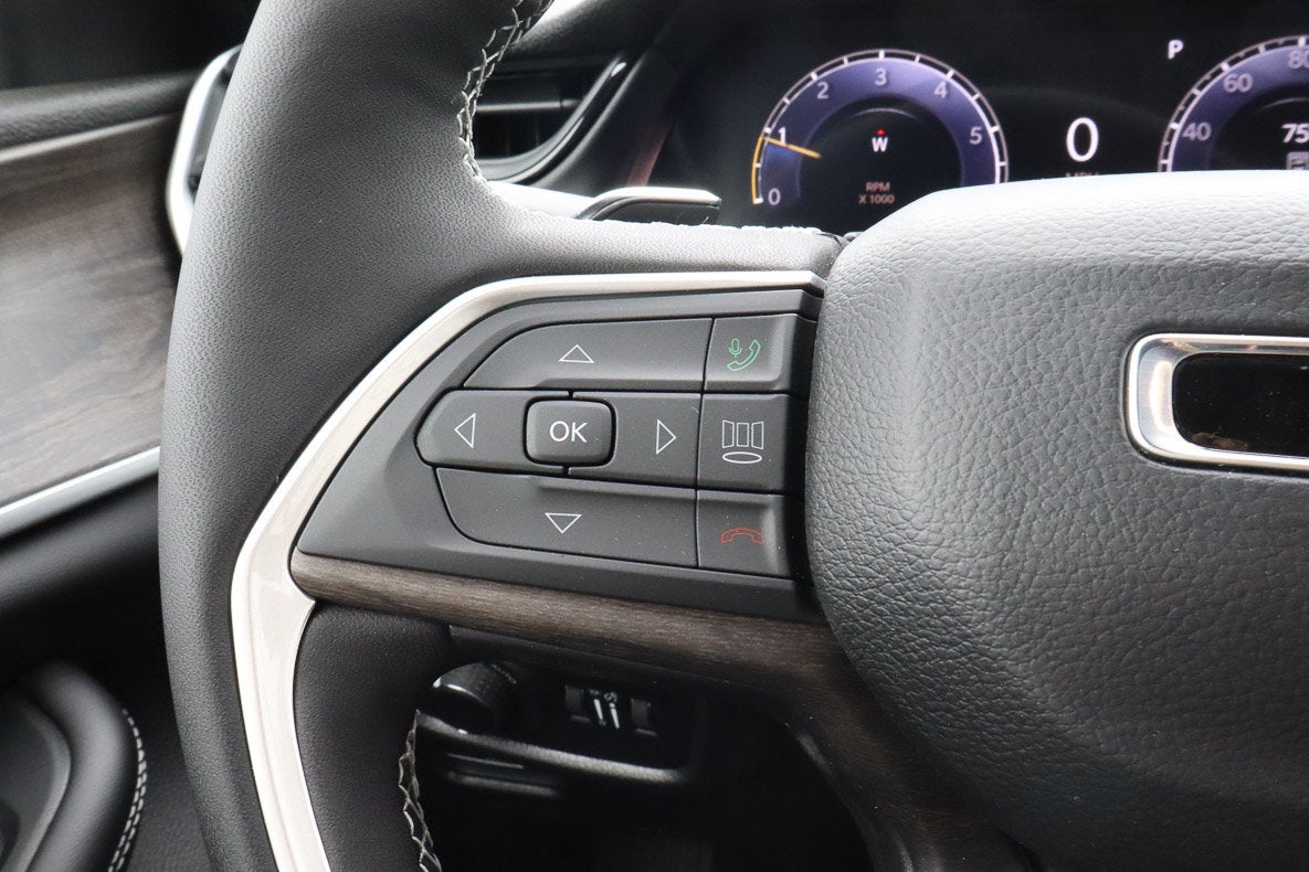 2026 Jeep Grand Cherokee L Laredo Altitude 4x2