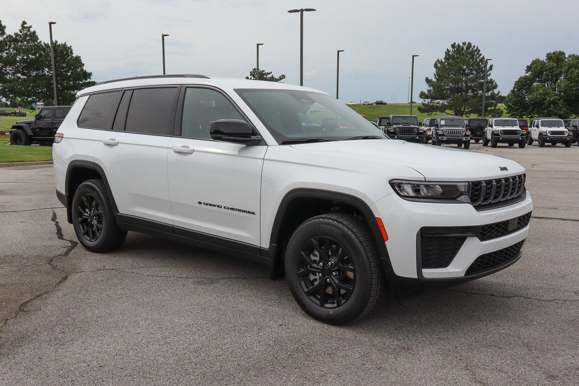 2026 Jeep Grand Cherokee L Laredo Altitude 4x2