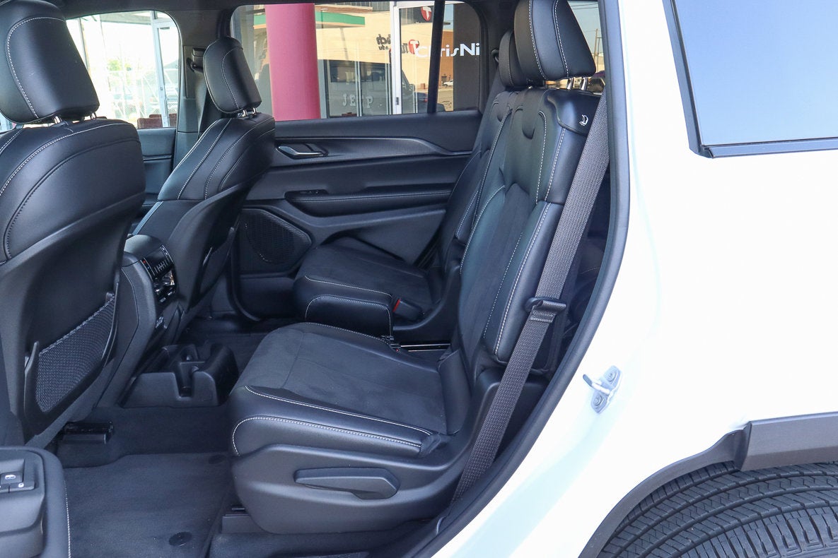 2025 Jeep Grand Cherokee L Altitude X 4x4