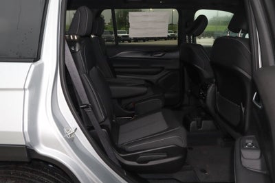 2026 Jeep Grand Cherokee L Laredo X 4x4
