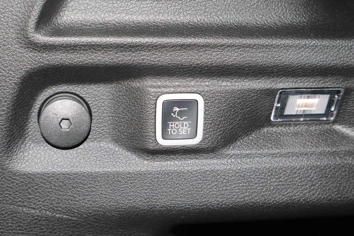 2027 Jeep Grand Cherokee L Laredo X 4x4