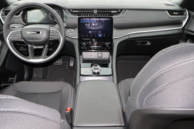 2027 Jeep Grand Cherokee L Laredo X 4x4