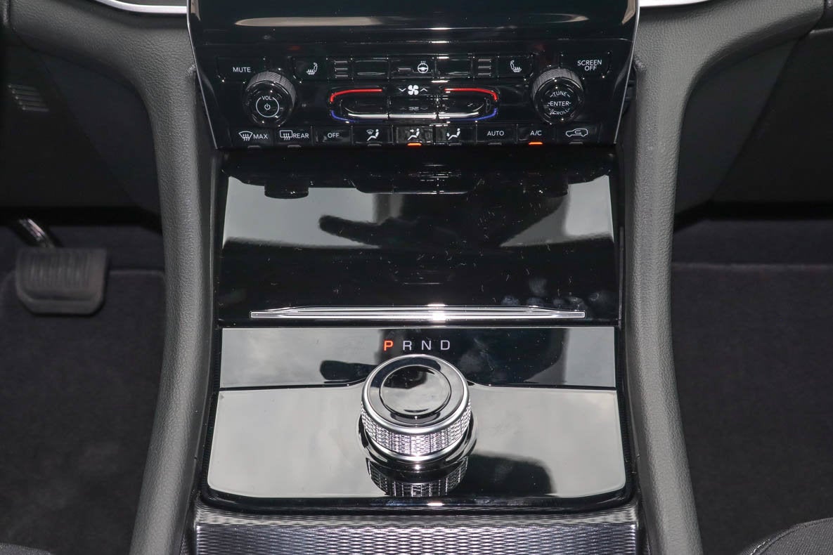 2027 Jeep Grand Cherokee L Laredo X 4x4