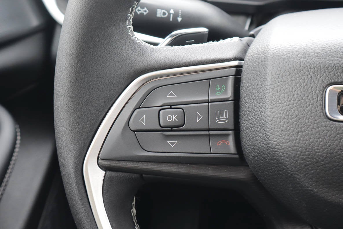 2027 Jeep Grand Cherokee L Laredo X 4x4