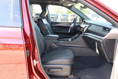 2026 Jeep Grand Cherokee L Laredo Altitude 4x4