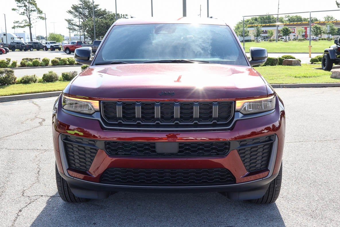 2026 Jeep Grand Cherokee L Laredo Altitude 4x4