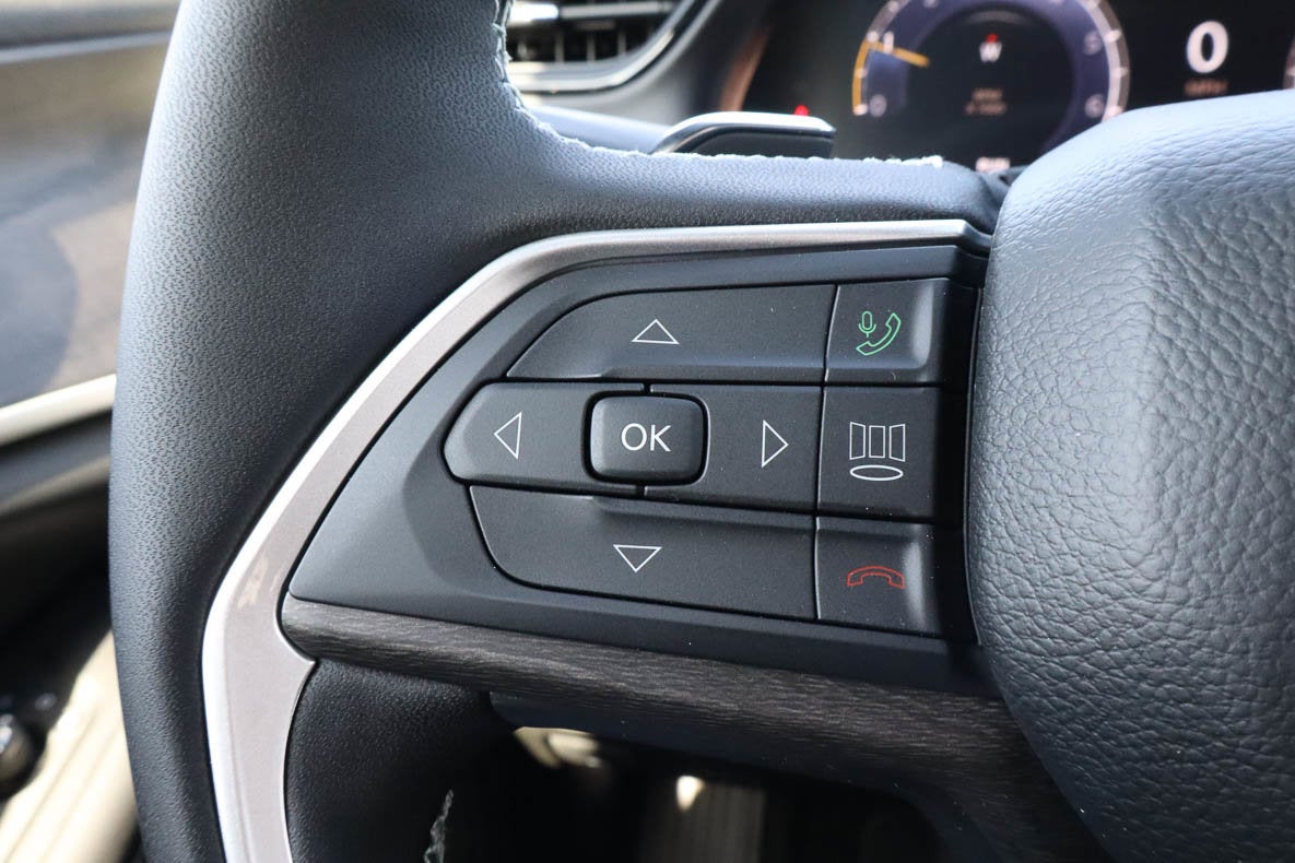 2026 Jeep Grand Cherokee L Laredo Altitude 4x4