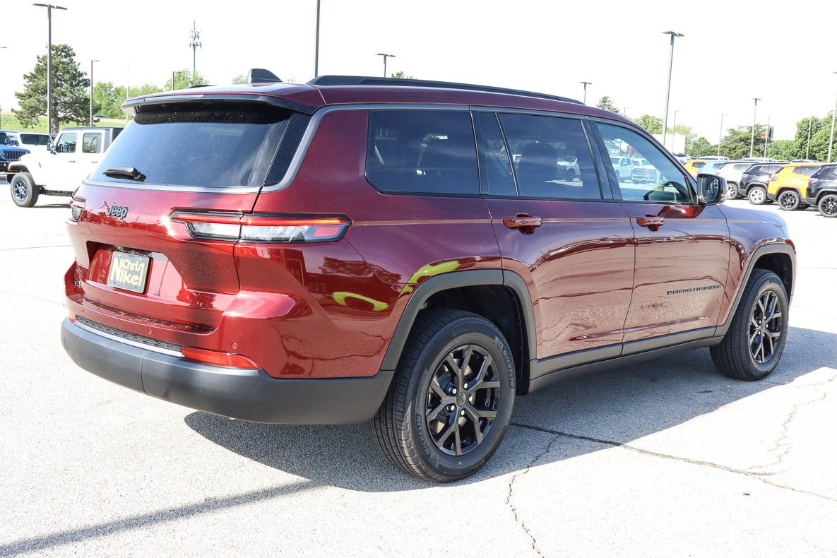2026 Jeep Grand Cherokee L Laredo Altitude 4x4