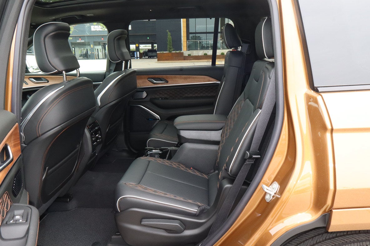 2026 Jeep Grand Cherokee L Laredo Altitude 4x4