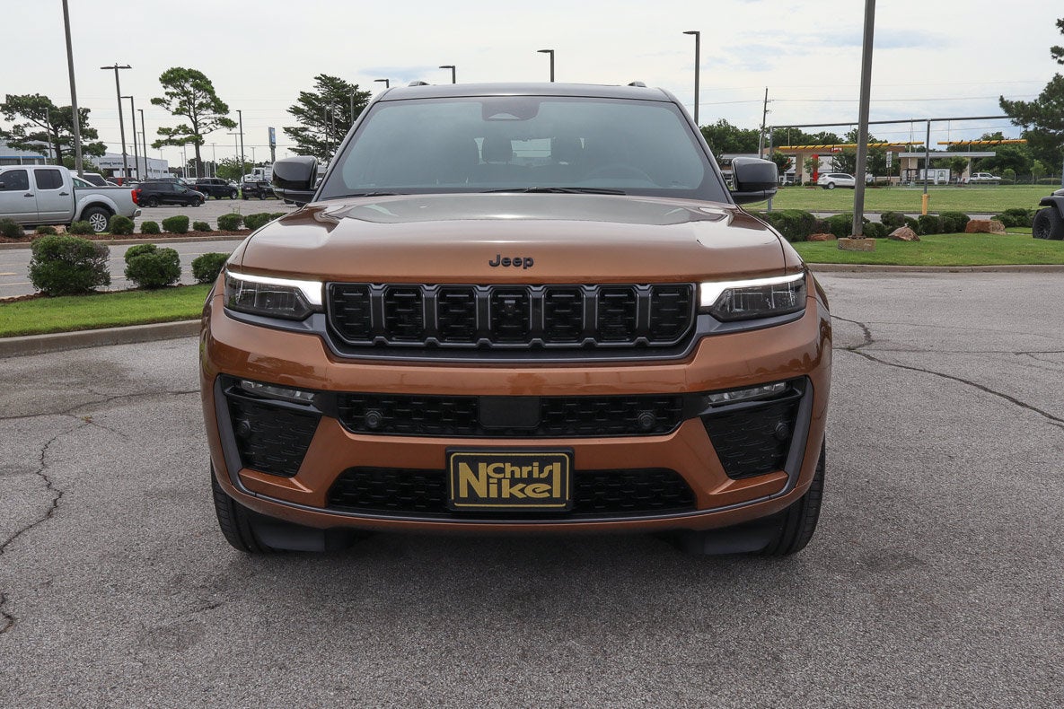 2026 Jeep Grand Cherokee L Laredo Altitude 4x4