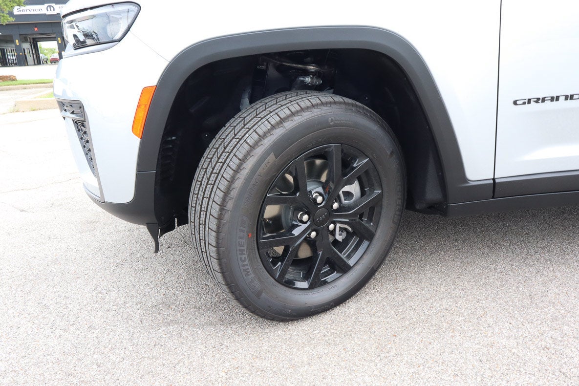 2026 Jeep Grand Cherokee L Laredo Altitude 4x4