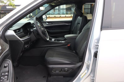 2026 Jeep Grand Cherokee L Laredo Altitude 4x4