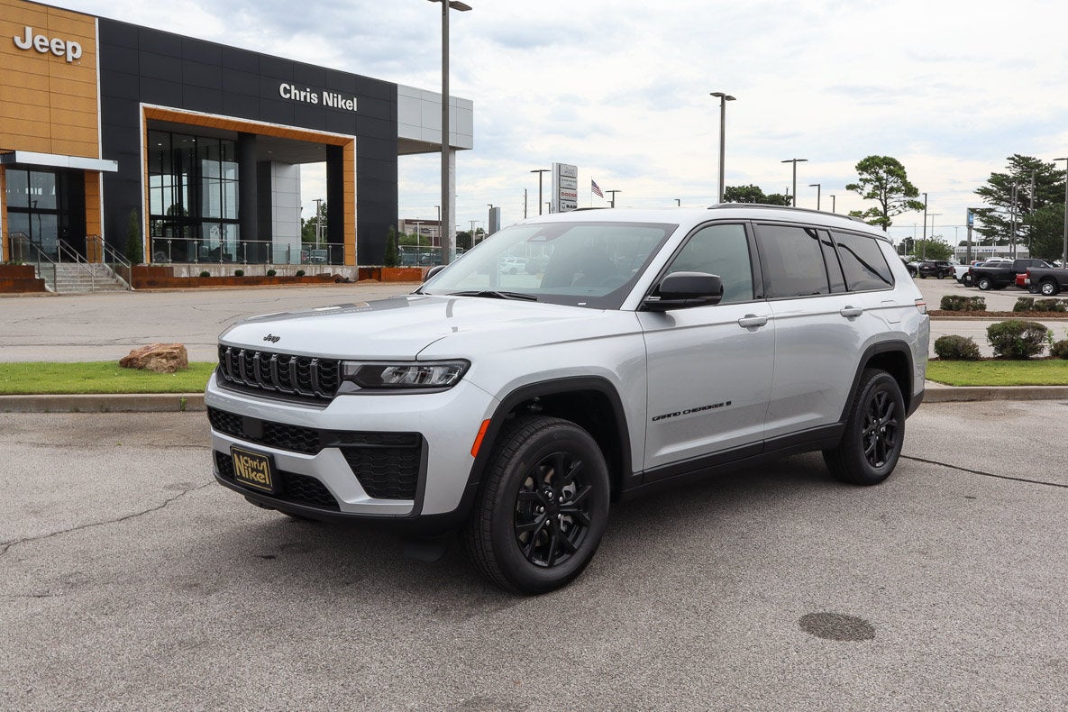 2026 Jeep Grand Cherokee L Laredo Altitude 4x4