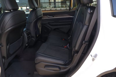 2026 Jeep Grand Cherokee L Laredo Altitude 4x4