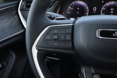 2026 Jeep Grand Cherokee L Laredo Altitude 4x4