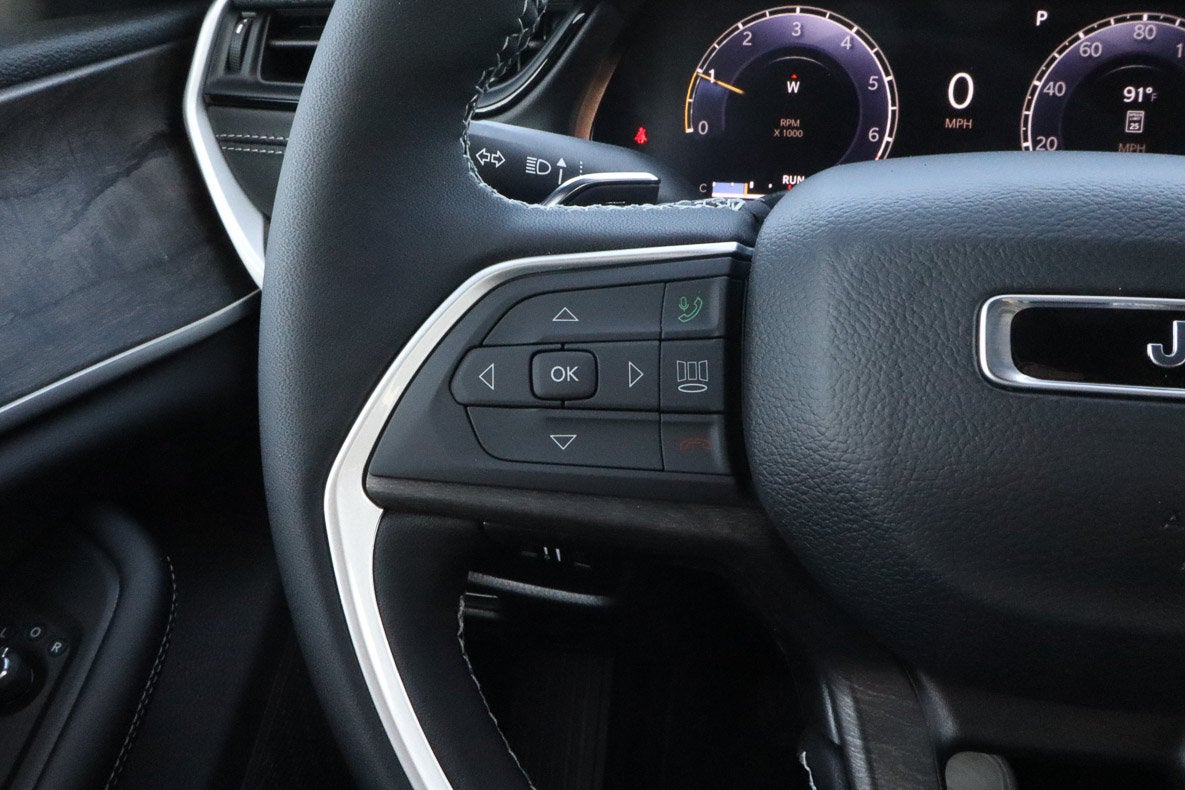 2026 Jeep Grand Cherokee L Laredo Altitude 4x4