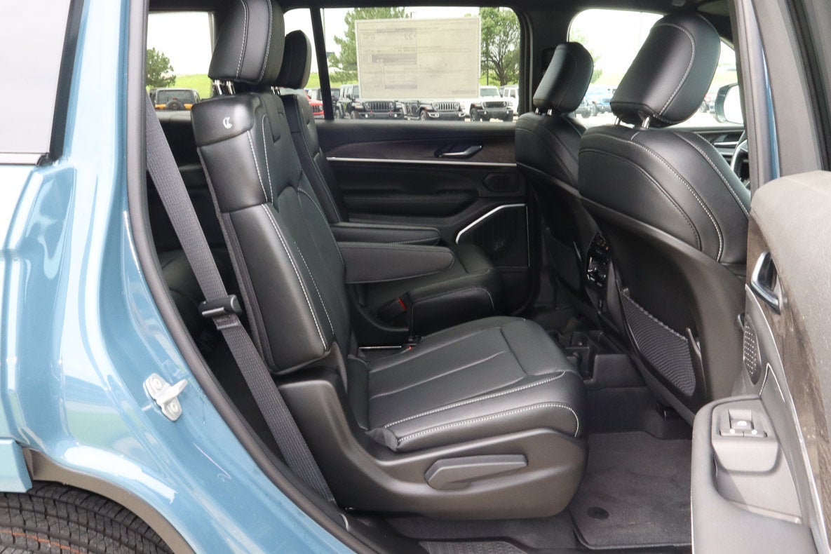 2026 Jeep Grand Cherokee L Limited Reserve 4x4