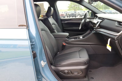 2026 Jeep Grand Cherokee L Limited Reserve 4x4